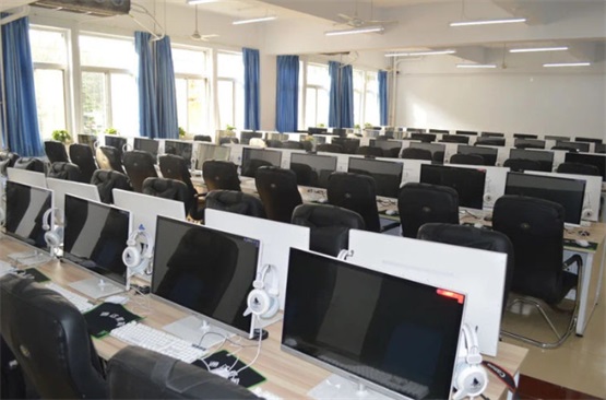 石家庄通达铁路学校(图14) 石家庄通达铁路学校(图14)